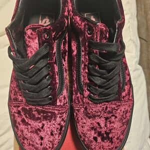Velvet Van Sneakers in Pink and Black Womens Size 8.5